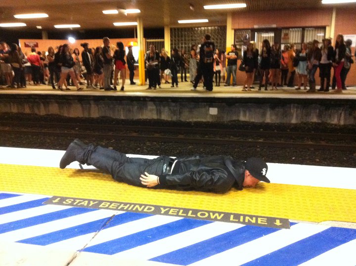 planking death. Planking Australia